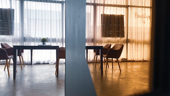 Brooklyn & Ki Hair Studio (B&K)