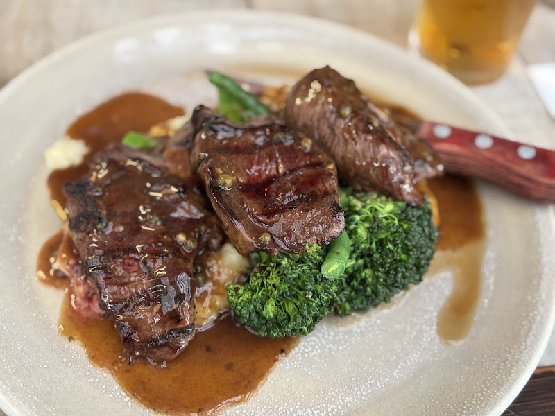 Max on Hardware photo 8