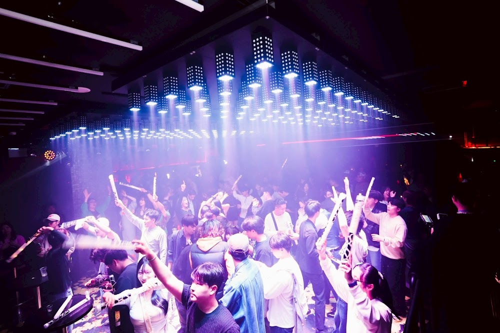 Nightclub&Entertainment 【GIRAFFE Japan】 Osaka fotoğraf 1