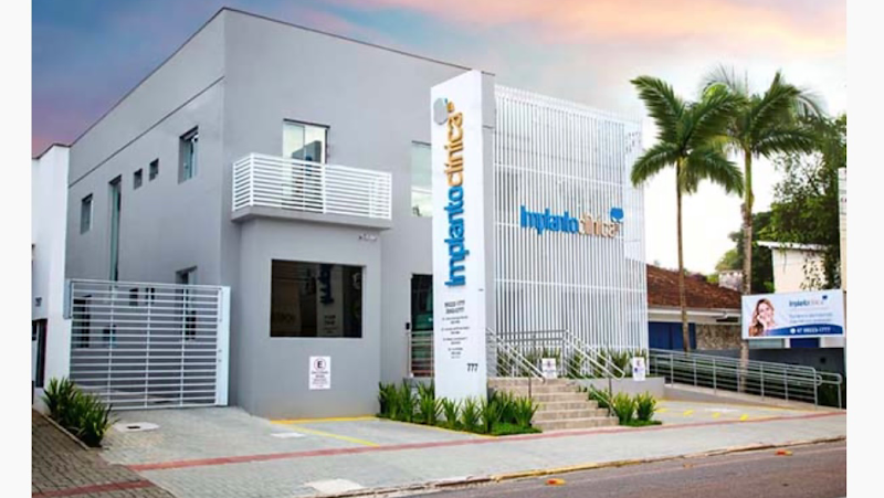 Implantoclínica Odontologia