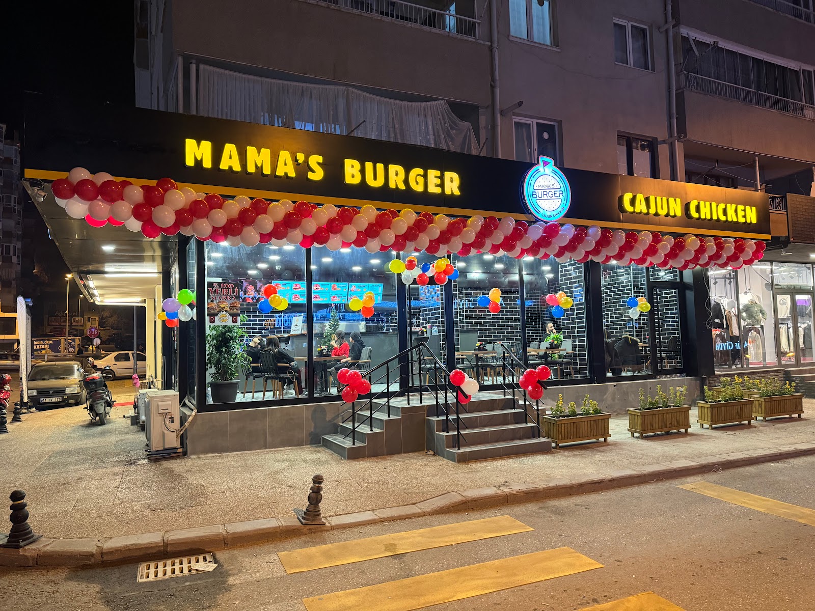 Mama’s Burger & Cajun Chicken Çankırı mekanı