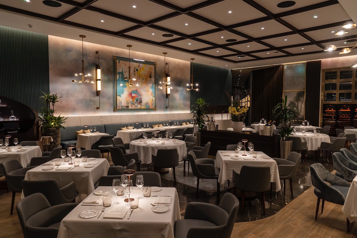 Roberto's Muscat in muscat