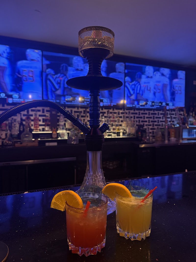 Bar 44