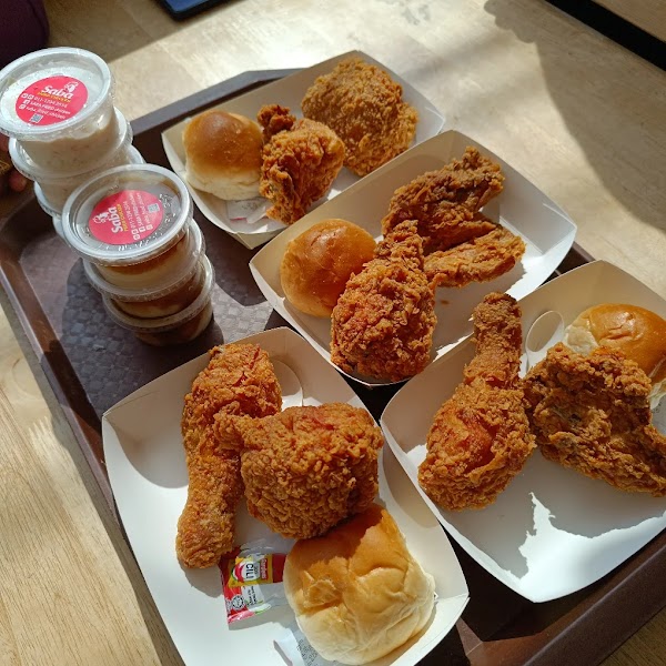Saba Fried Chicken Chabang Empat Tok Mek Ngah - Photo 1