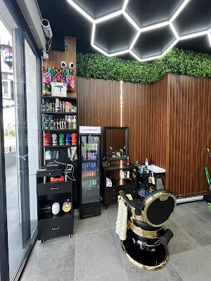 HIGHLAND barbershop photo 2