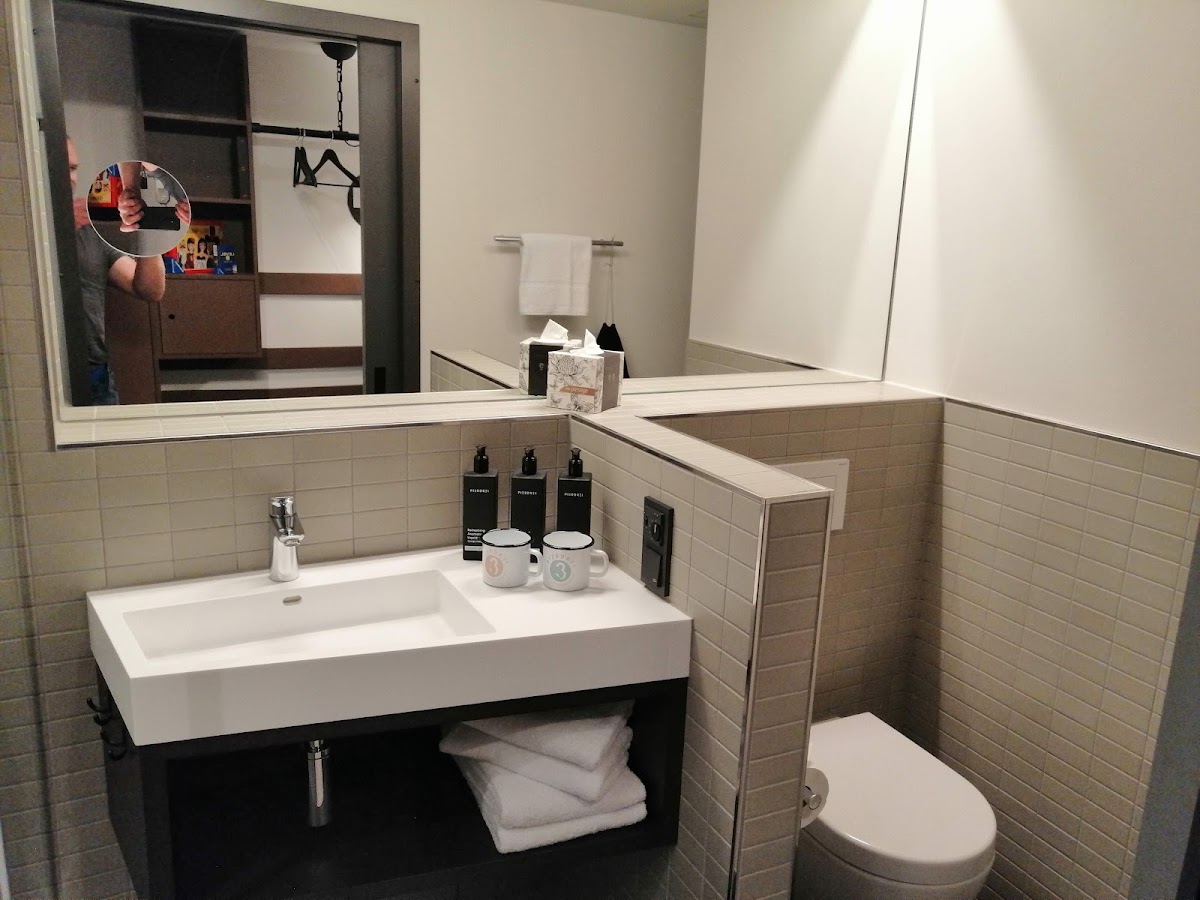 PIERDREI Hotel HafenCity Hamburg, dog-friendly hotel, photo 2