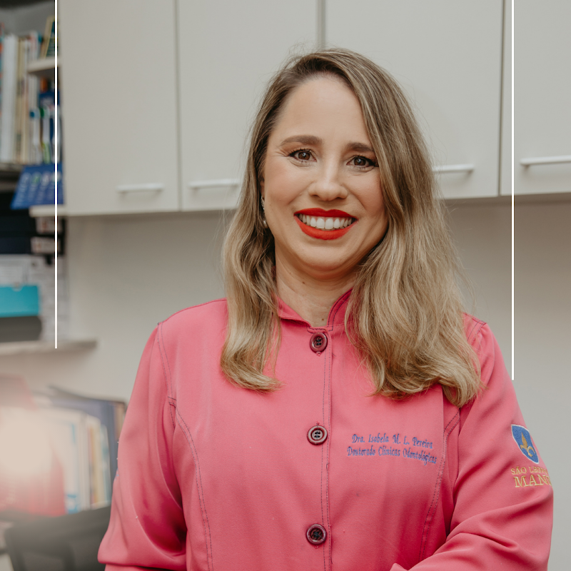 Dra. Isabela Maria Laubenstein Ortodontia Invisalign Cambuí