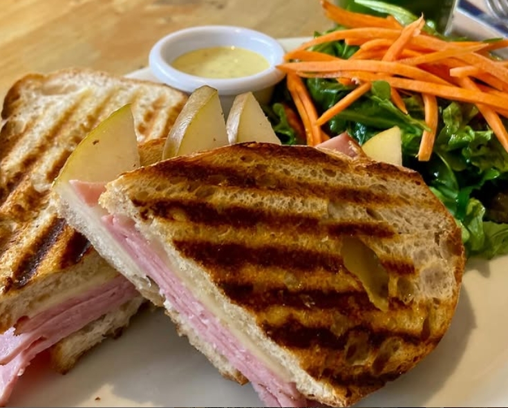 Carmel Belle photo 2