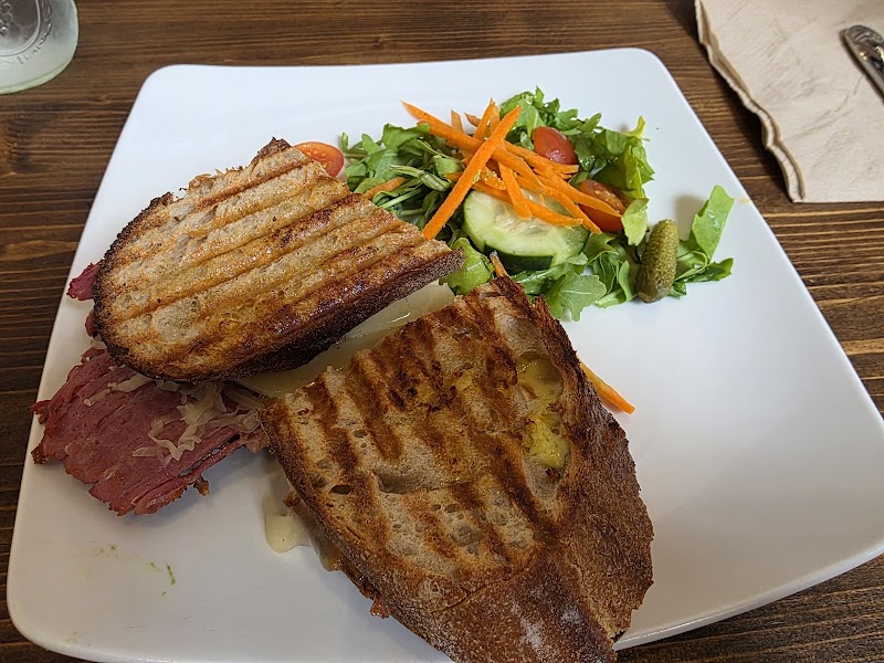 Carmel Belle photo 3