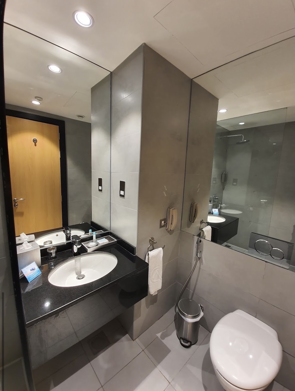 City Avenue Hotel 4