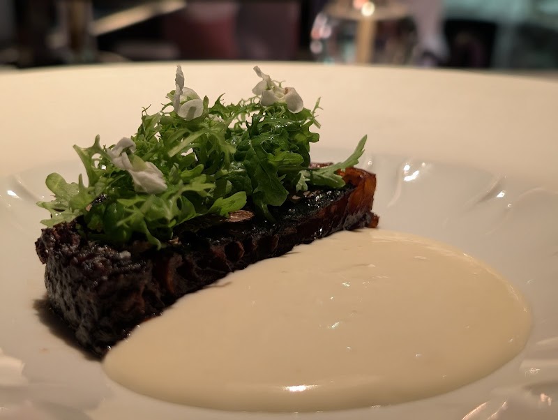 Pineapple and Pearls photo 5