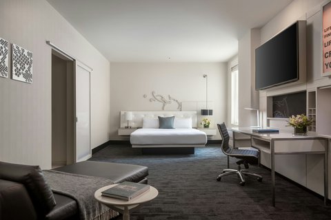 The Midland Hotel Chicago, dog-friendly hotel, photo 3