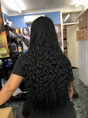 Salon De African Pride