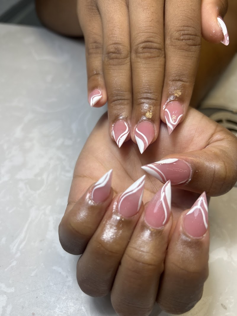 Luxury Nails Spa