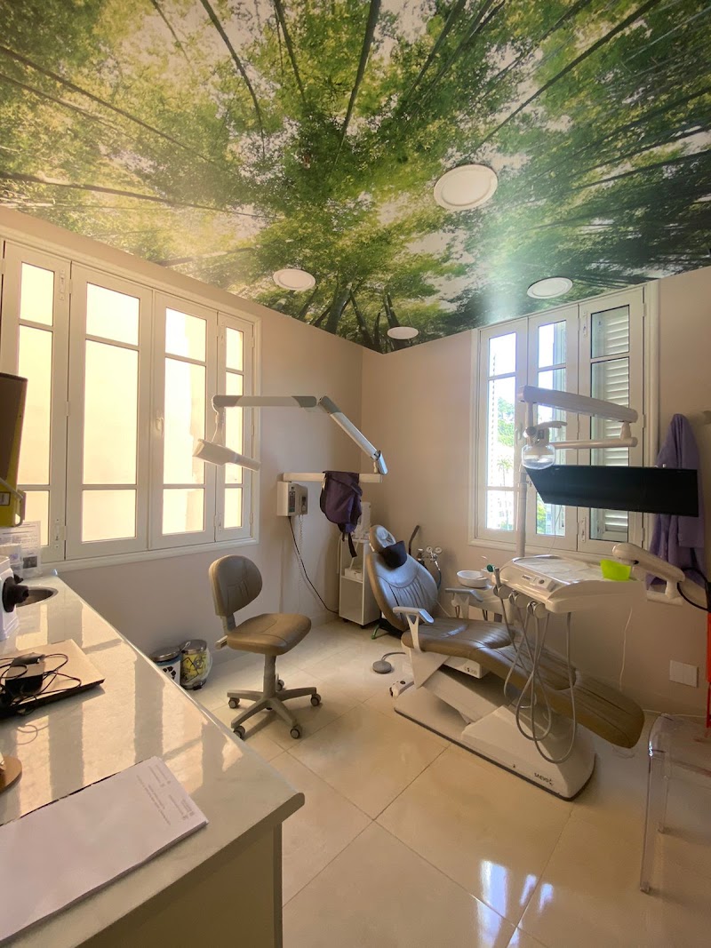 Levy Odontologia - Dentista no Catete