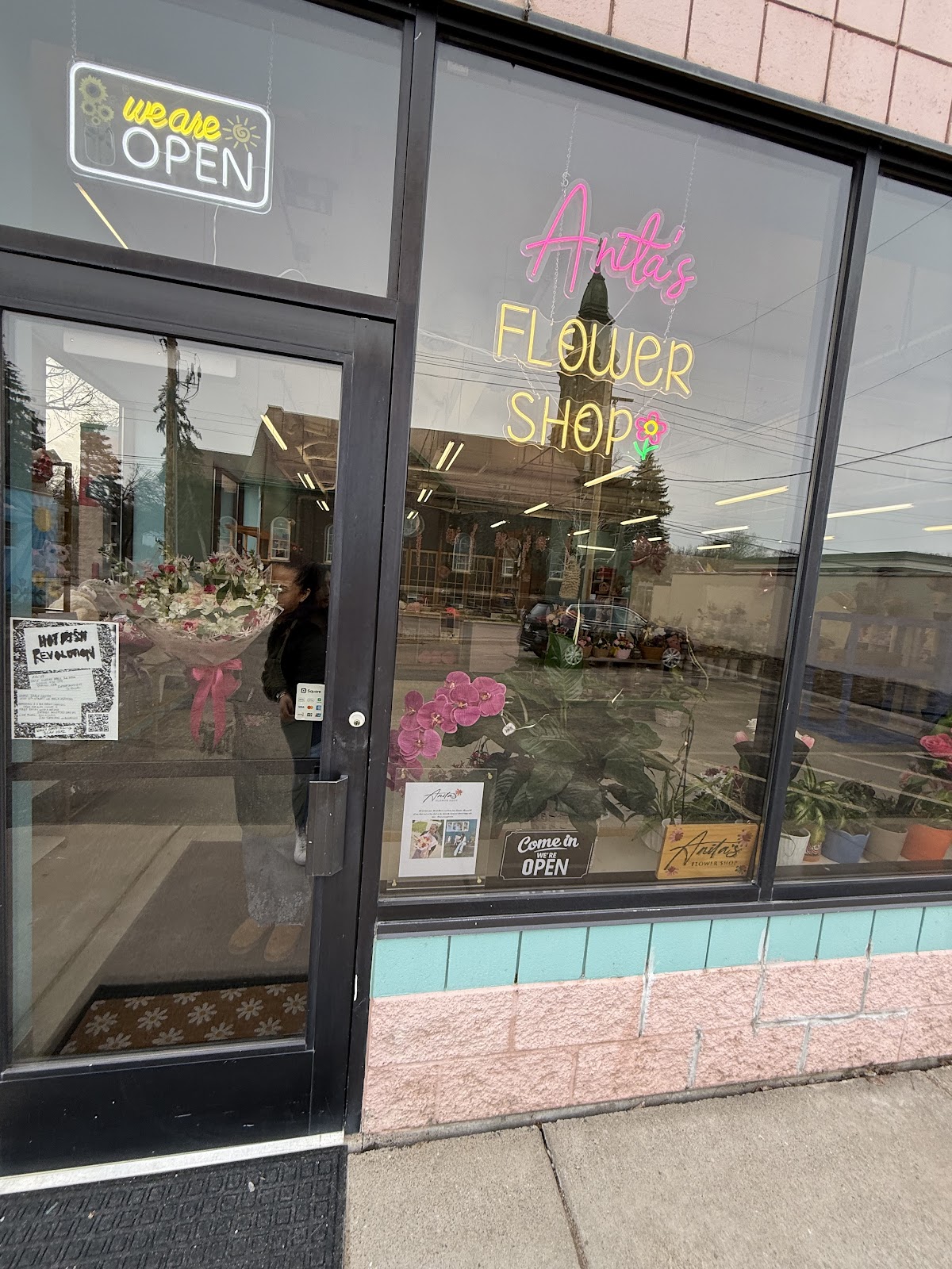 Anita’s Flowers shop: Google Places image 1