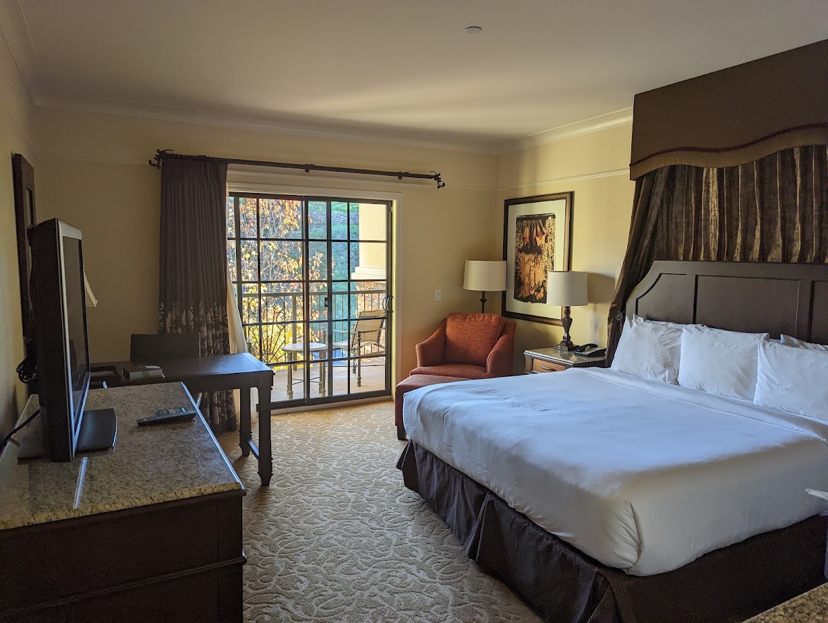 The Meritage Resort and Spa, dog-friendly hotel