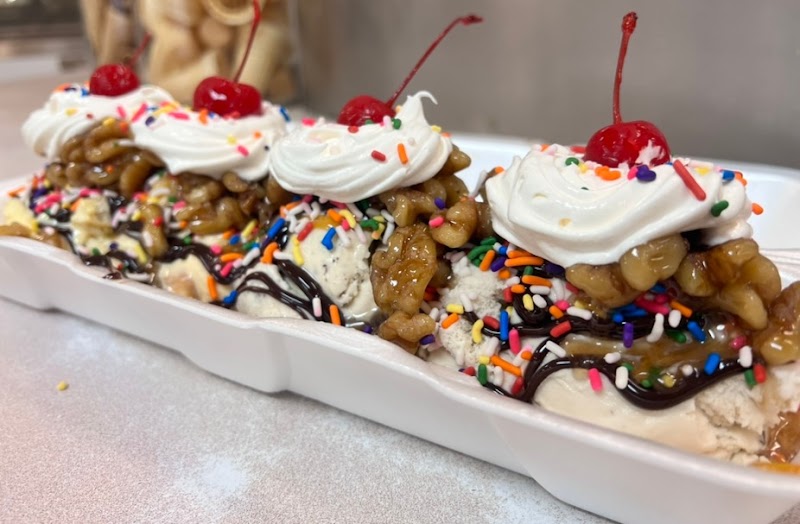 Ye Ole Fashioned Ice Cream & Sandwich Cafe photo 4