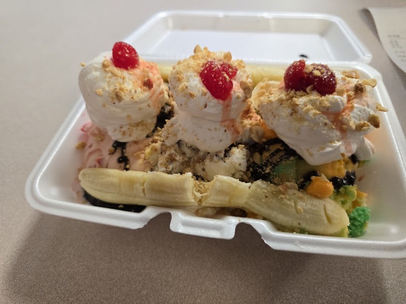 Ye Ole Fashioned Ice Cream & Sandwich Cafe photo 4