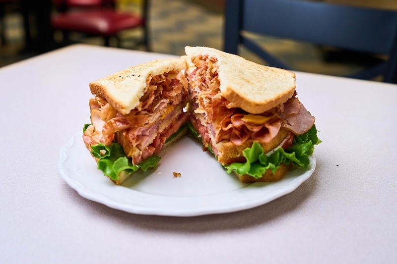 Ye Ole Fashioned Ice Cream & Sandwich Cafe photo 2