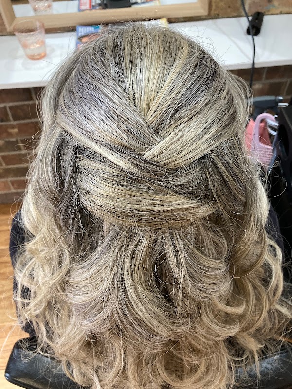 Pure Younique photo 1