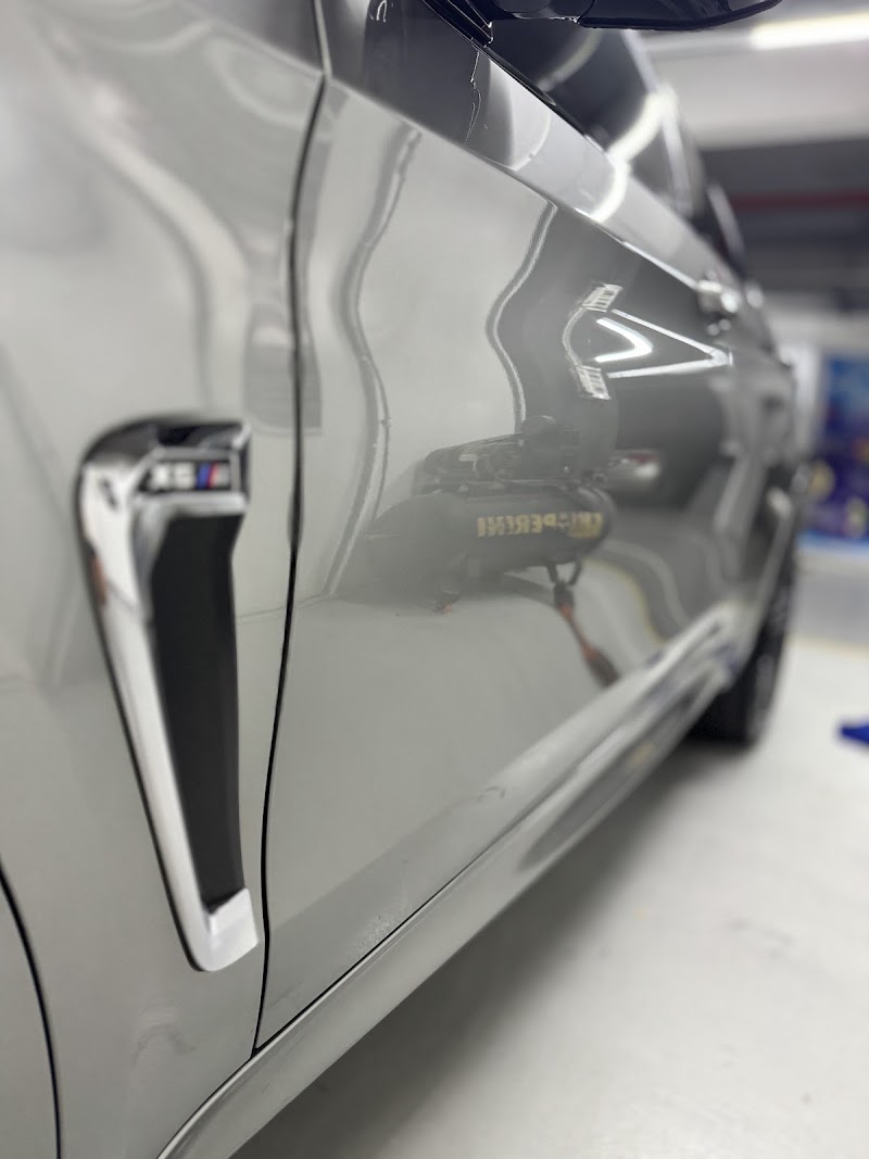 Foto de WTCAR Rio Studio Estética Automotiva | Barra da Tijuca | Pintura e funilaria | Vitrificação cerâmica | Insulfilme