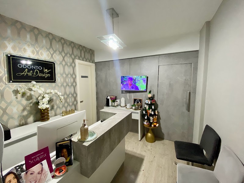 OdontoArtDesign | Facetas no Batel - foto 2