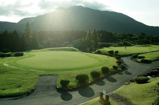 Hakone Lakeside Golf Course - Photo 1