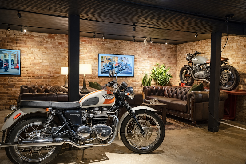 Fulton Moto – Coffee, Motorcycles & Gear photo 4