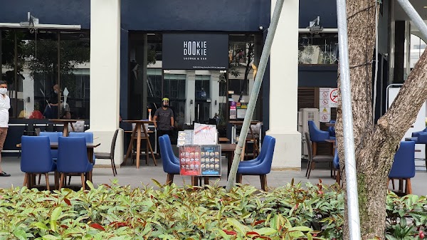 Hookie Dookie Lounge & Bar