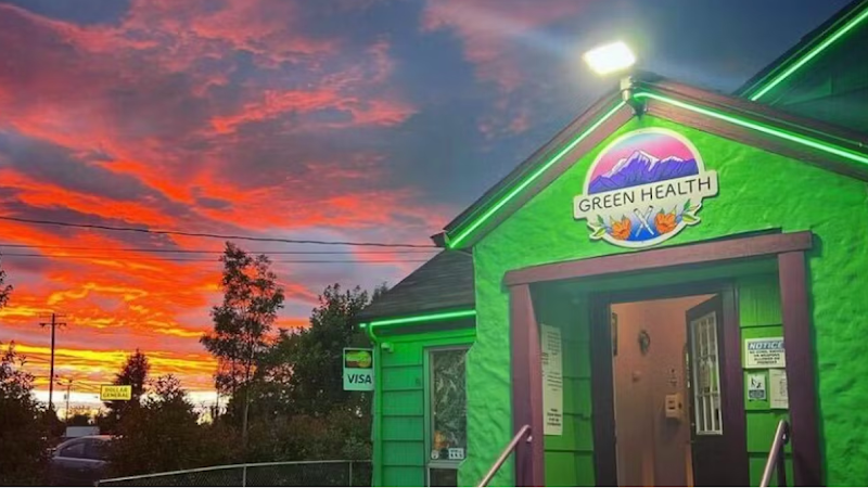 Video tour of Green Health Eugene retail environment