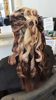 Santina Hair photo 2