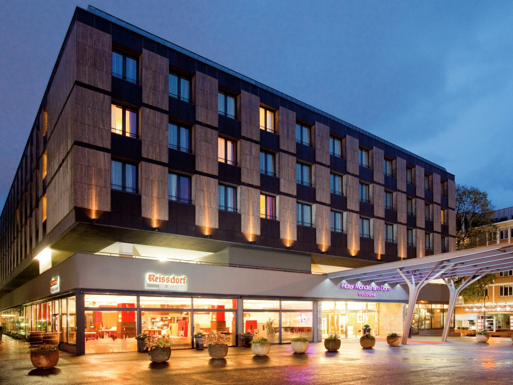 Hotel Mondial am Dom Cologne MGallery, dog-friendly hotel in Cologne