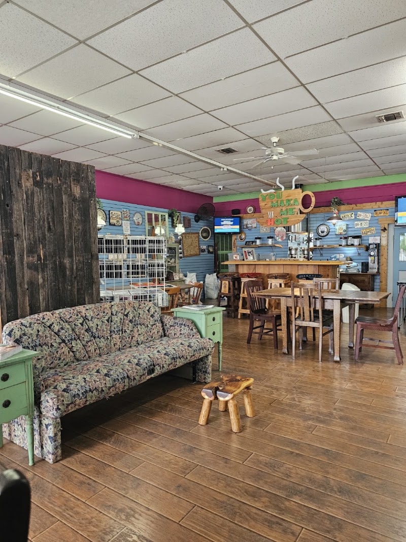 You Maka Me HOT Coffee Roasting Company & You Maka Me Sweet Candy & Pop & That Old Thing Tiny Shops (NEW) photo 4