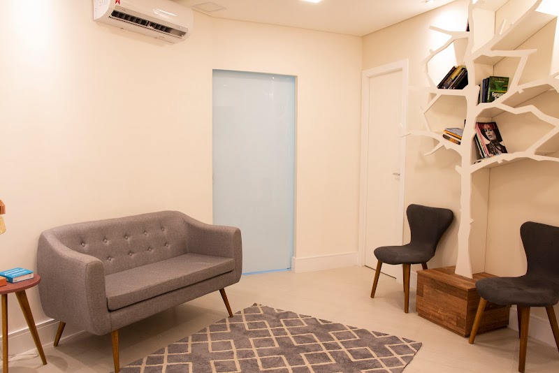 Dra. Danielle Freitas - Odontologia - foto 2