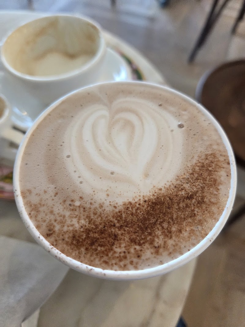 Cafe Le Fleurs photo 3