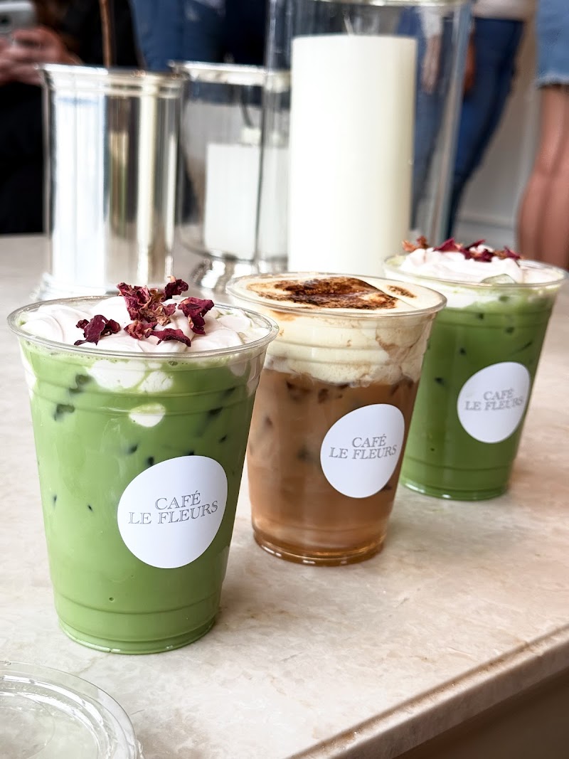 Cafe Le Fleurs photo 4