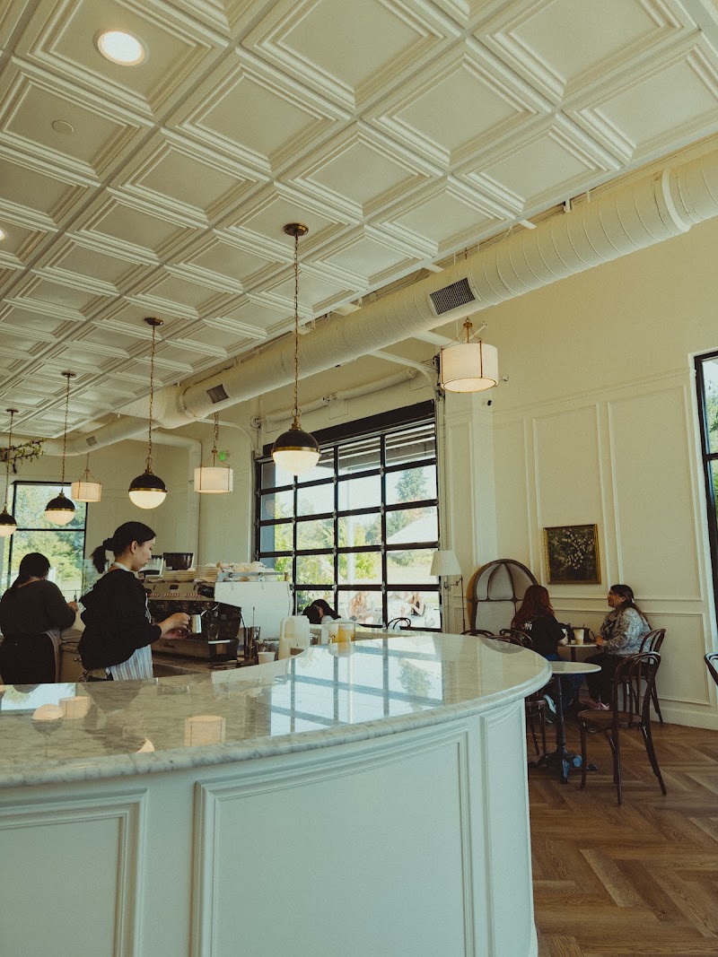 Cafe Le Fleurs photo 4