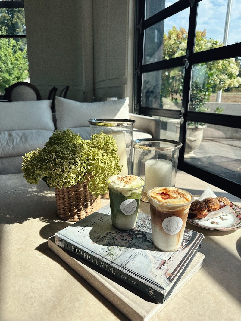 Cafe Le Fleurs photo 2