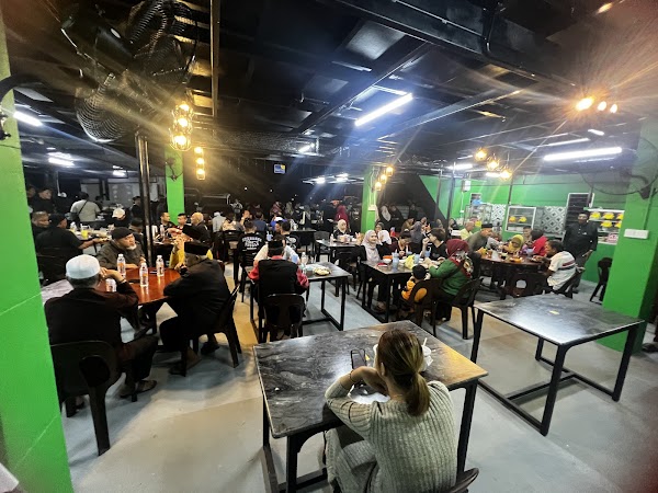 Fadzham Kopitiam - Photo 1