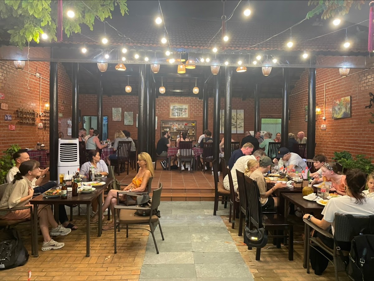 FireFly Restaurant & Bar in hoi-an
