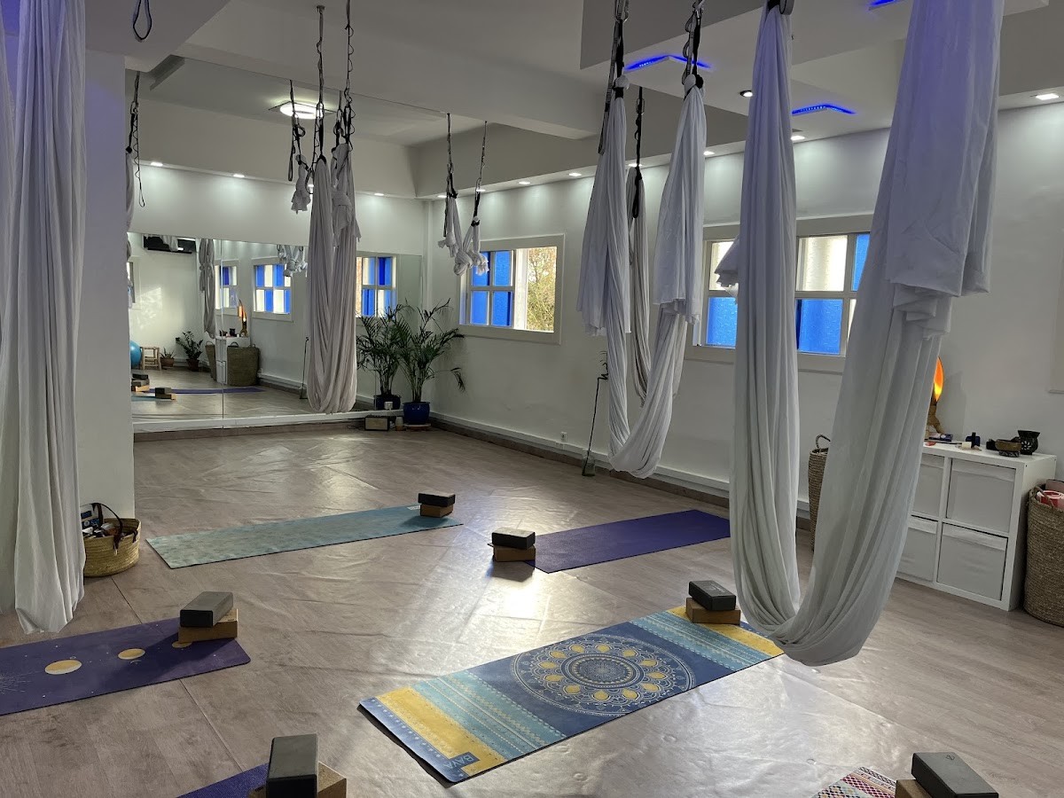 L'espace Yoga & Bien-Être Pilates | Pilates Reformer | Yoga | Yoga Aérien | Danse Orientale | — 3