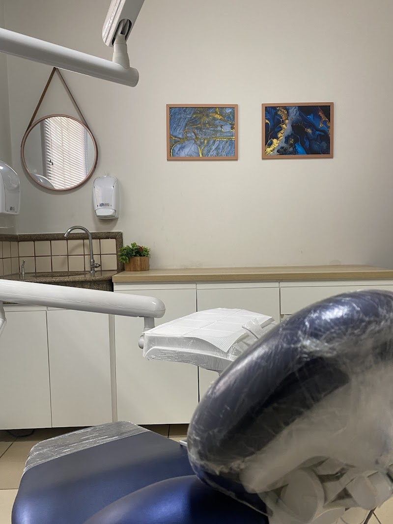 Dra Ana Karoline Vilela Porto / Invisalign Goiânia - foto 4