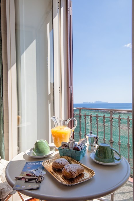 NapoliCentro Mare - Sea View Rooms & Suites fotoğraf 1