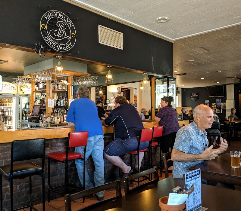 Golden Vine Hotel photo 10