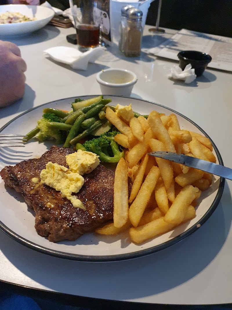 Golden Vine Hotel photo 3