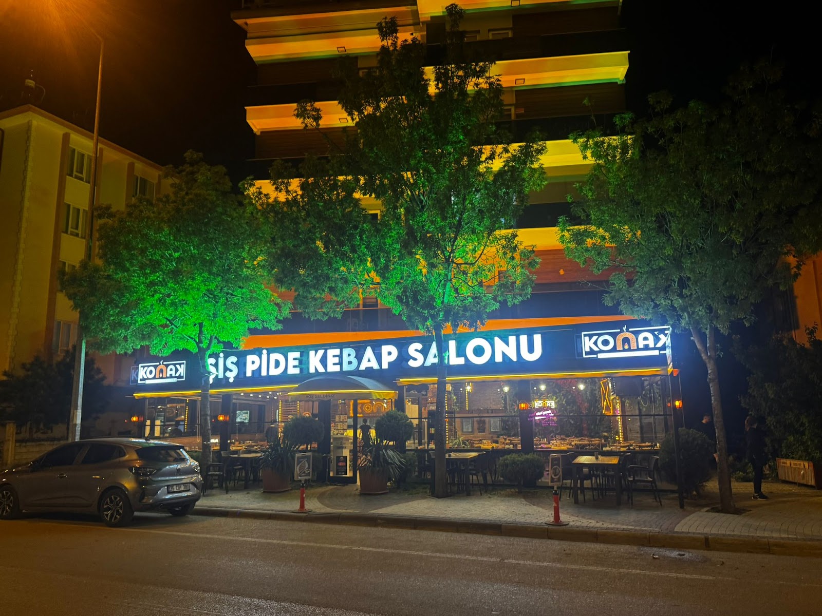 KONAK ŞİŞ, PİDE ve KEBAP SALONU mekanı