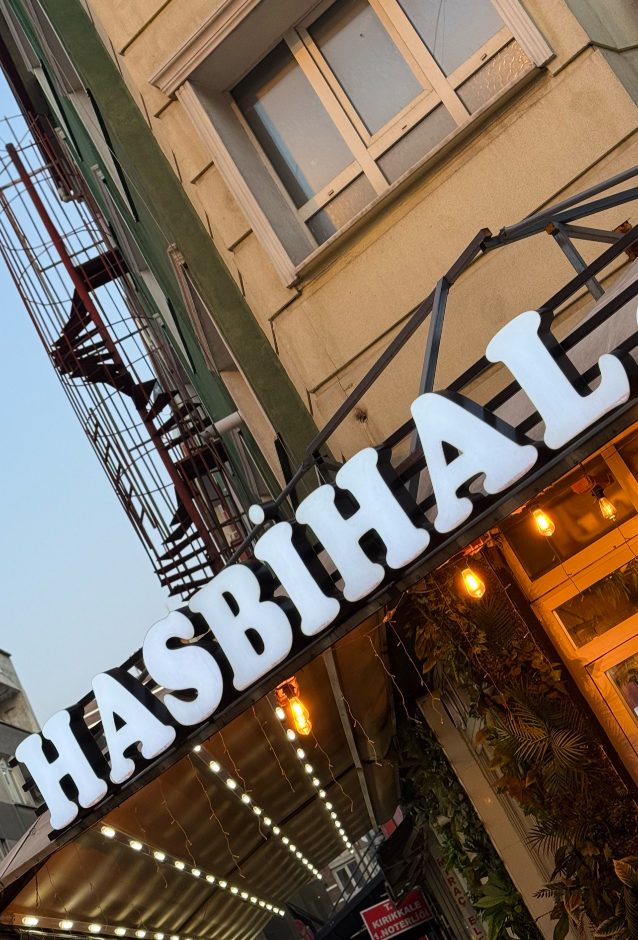 Hasbihal Cafe mekanı