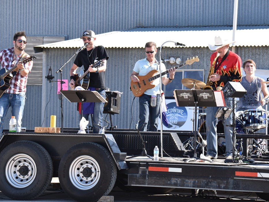 The Redwine Band - Country Cover Band: Google Places image 3