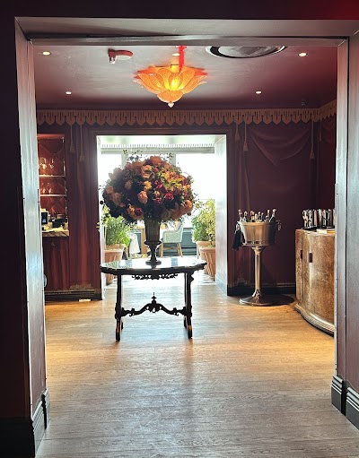 Contessa Boston photo 5